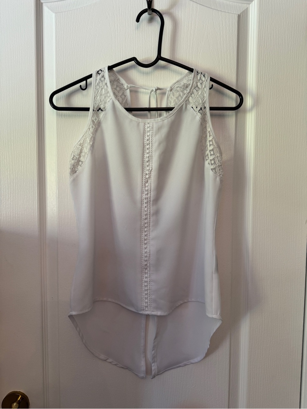Women’s White Lace-Detail High-Low Camisole
